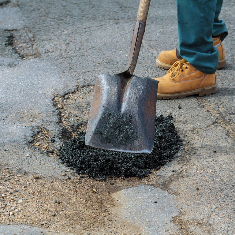 Pothole No More: Pro Repair Techniques in The Woodlands, Texas
